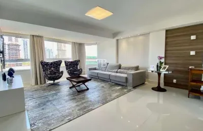 Apartamento com 3 suítes, escritório e 2 vagas à venda no centro de chapecó