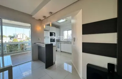 Apartamento mobiliado com suíte master e sacada com churrasqueira