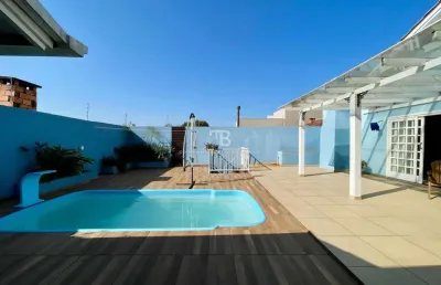 Casa semimobiliada com 3 quartos e piscina à venda no centro de chapecó