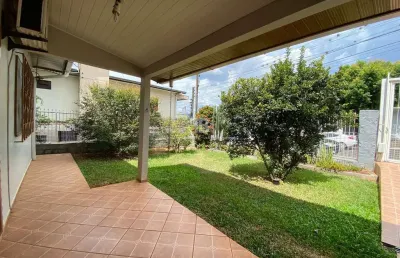 Casa espaçosa 4 quartos - próximo ao alfa - 5 minutos do centro