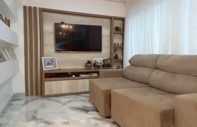 Casa semimobiliada com área de lazer no universitário, chapecó