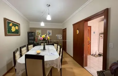 Apartamento semimobiliado com 3 quartos e sacada no centro de chapecó