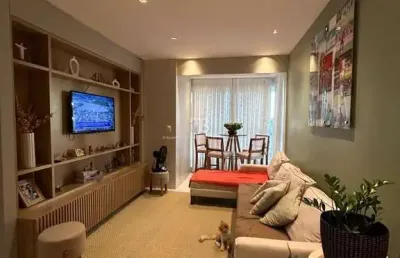 Apartamento semimobiliado com 2 quartos e 2 vagas à venda no centro de chapecó