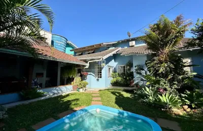 Casa e natureza no universitário - 4 quartos, piscina, 3 vagas