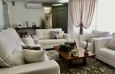 Casa de alto padrão com 3 suítes - próximo ao royal do presidente médici