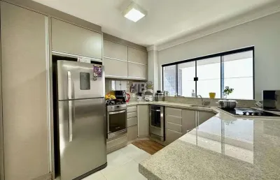 Apartamento com 3 quartos, sacada e 2 vagas à venda no centro de chapecó
