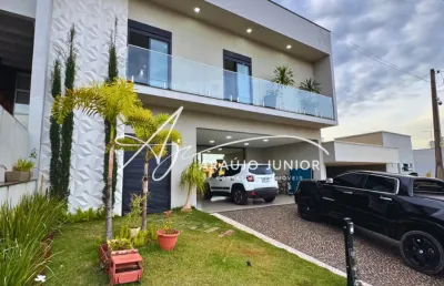 Linda casa com vista da cidade no condomínio village da serra