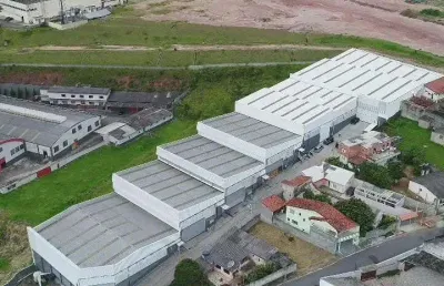 Casa para alugar na Rua Atílio Thomazzi, Laranjeiras, Caieiras