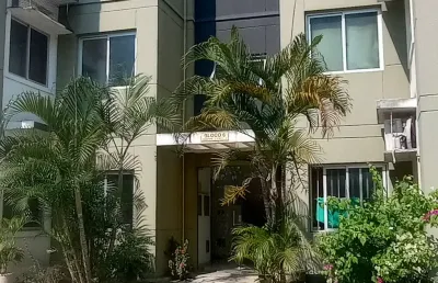 Alugo apartamento em excelente localização no condomínio arezzo - flores