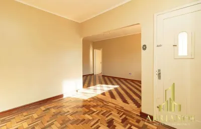 Casa com 3 quartos à venda na rua onze de agosto, 184, são joão, porto alegre por r$ 490.000