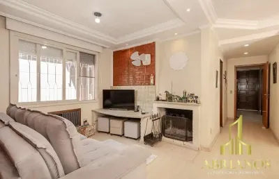 Casa com 4 quartos à venda na rua doutor barcelos, 1970, camaquã, porto alegre por r$ 600.000