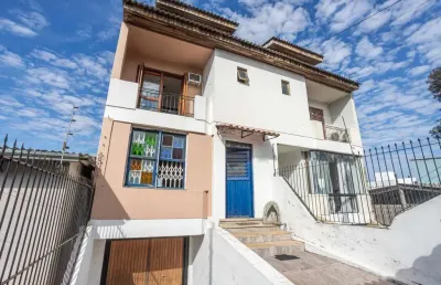Casa com 4 quartos para alugar na rua dos guananas, 263, espírito santo, porto alegre por r$ 4.600