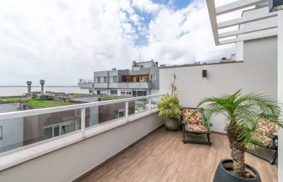 Casa em condomínio fechado com 3 quartos à venda na avenida padre cacique, 1860, praia de belas, porto alegre por r$ 1.900.000