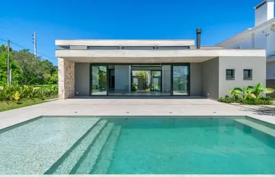 Casa em condomínio fechado com 4 quartos à venda na avenida juca batista, 8000, belém novo, porto alegre por r$ 4.450.000