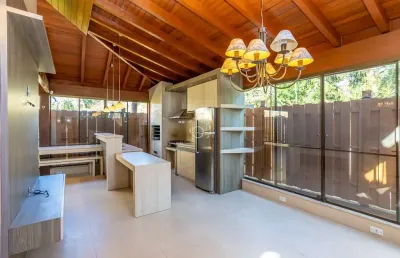 Casa em condomínio fechado com 3 quartos à venda na travessa pedra redonda, 450, jardim isabel, porto alegre por r$ 1.540.000