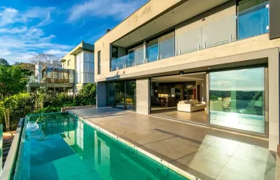 Casa em condomínio fechado com 4 quartos à venda na rua bertha loforte gonçalves, 80, vila nova, porto alegre por r$ 4.890.000