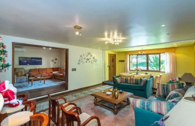 Casa com 5 quartos à venda na rua almirante delamare, 135, tristeza, porto alegre por r$ 1.910.000