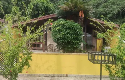 Casa com 03 suites a venda no jardim albamar guaruja sp