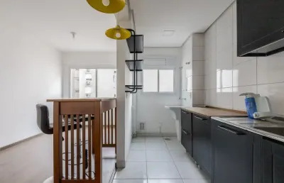 Lindo apt. centro de canoas, semi mobiliado, condom. com infra completa                        ínio c/playground completo