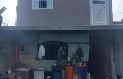 Sobrado á venda com 2 dormitórios,  2 vagas,  em jardim paineira por r$ 300.000.  imóvel residencial em itaquaquecetuba/sp.