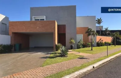 Casa em condomínio fechado com 3 quartos para alugar na Rua Jacob Porsak, 257, Chácaras Aeroporto, Maringá