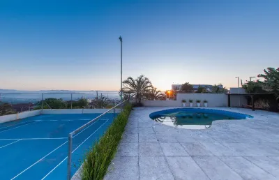 Casa altíssimo padrão em bom princípio, completa, mobiliada e com uma taos na gragem