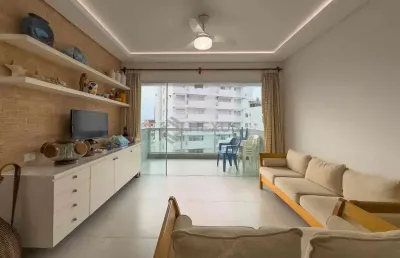 Apartamento com varanda na praia das astúrias de 3 quartos (1 suíte), 1 vaga, guarujá-sp.