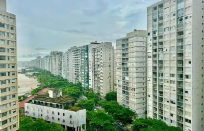 Apartamento à venda na praia das pitangueiras, varanda com vista para o mar com 3 quartos e 1 vaga.