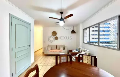 Apartamento com varanda e vista livre a uma quadra da praia das pitangueiras, guarujá-sp - 2 quarto