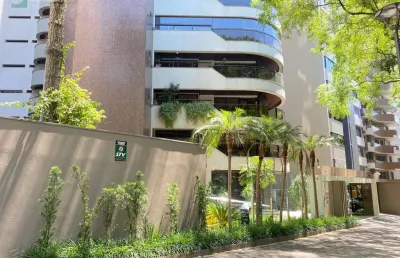 Apartamento com 351m2 útil em frente ao curitibano.