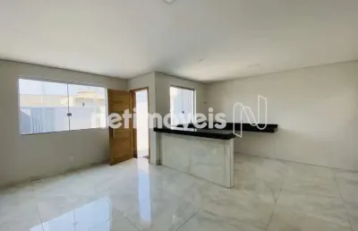 Casa com 2 quartos à venda na Rua das Quaresmeiras, Vila Verde, Betim