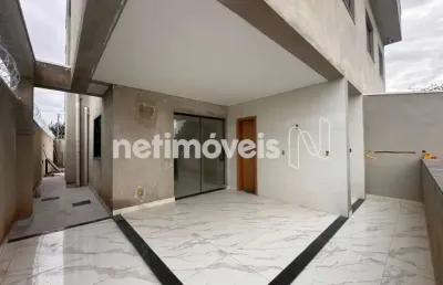 Casa com 3 quartos à venda no Tiradentes, Betim 
