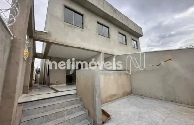 Casa com 3 quartos à venda no Tiradentes, Betim 
