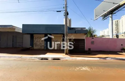 Casa à venda na Avenida Deputado Jamel Cecílio, Loteamento Areião I, Goiânia