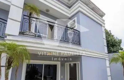 Sobrado em condomínio à venda na mooca, com 4 dormitórios, 2 suítes e 8 vagas de garagem cobertas. com churrasqueira e quintal.