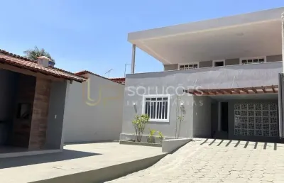 Sobrado 4 quartos (2 suítes) + cozinha planejada + escritório | quadra 06, sobradinho