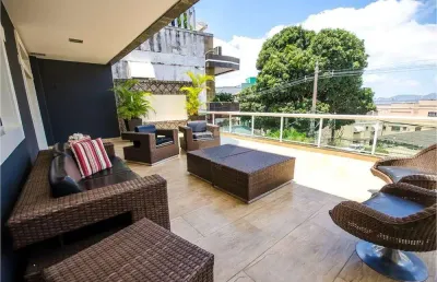 Espetacular apartamento de 4 quartos, 2 suítes, varandão e um quintal maravilhoso, simplesmente sensacional!