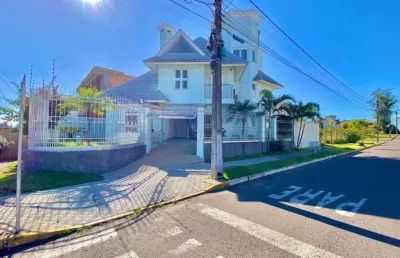 Sobrado semi mobiliado com 3 dorm-suíte - piscina - no moinhos de vento