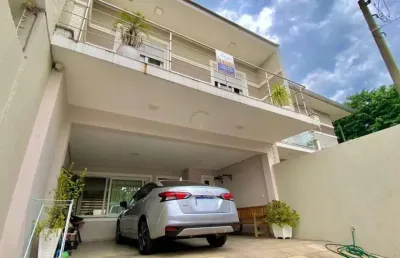 Casa com 3 quartos à venda no Mont Serrat, Canoas 