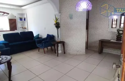 Casa duplex 4 quartos sendo 2 suítes em jardim camburi