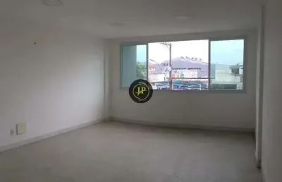 Sala com 35,60m² com elevador na avenida principal em colina de laranjeiras