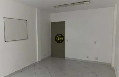 Imperdível sala 50m² com excelente localização na mata da praia