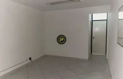Imperdível sala 50m² com excelente localização na mata da praia