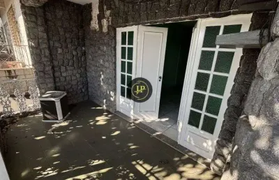 Casa residencial de 02 quartos/suíte com excelente localização em jardim limoeiro