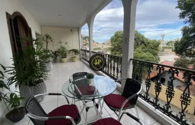 Casa de 03 quartos/suíte com varanda ampla em bairro de lourdes