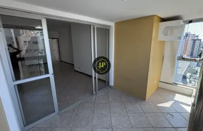 Apartamento de 03 quartos/suíte com closet no coração da praia do canto