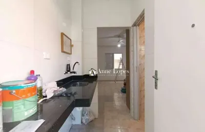 Sala living reformada na ponta da praia!! pra você que quer investir ou morar!! aqui na anne lopes corretora!!