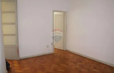 Oportunidade! apartamento de 45 m2, 2 quartos e dependência completa no grajaú, rio de janeiro por r$215.000,00