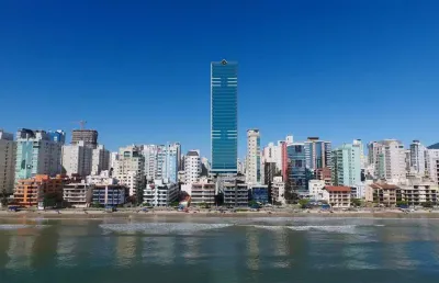 Diferenciado com 4 dormitórios à venda sendo 4 suítes, 241.61 m² por - r$ 5.773.009,88 - meia praia - itapema/sc