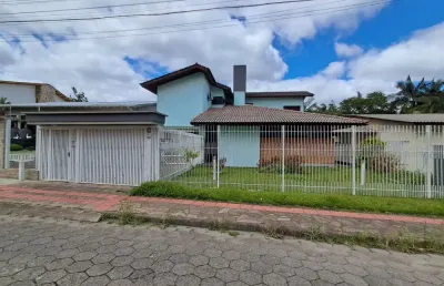 Casa com 5 quartos à venda na Rua Rosalino Dal Bó, 646, Santa Bárbara, Criciúma